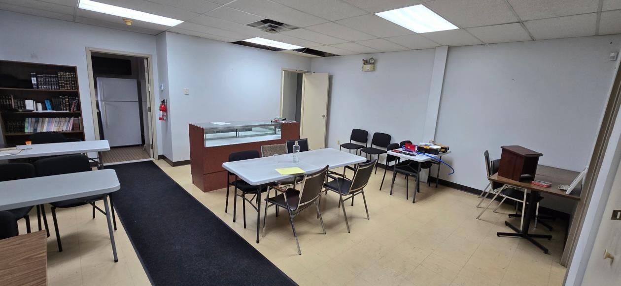 Space(s) for rent - multiple usages 1,350 sq. ft. to 5,150 s