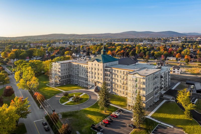 LE DIVIN - Condos 3 1/2 à 1448$ Beauport PROMO ! (01) LE DIVIN - Condos 3 1/2 à 1448$ Beauport PROMO !